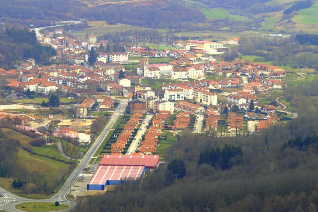 Hostal Rural Elosta Lekunberri Bagian luar foto