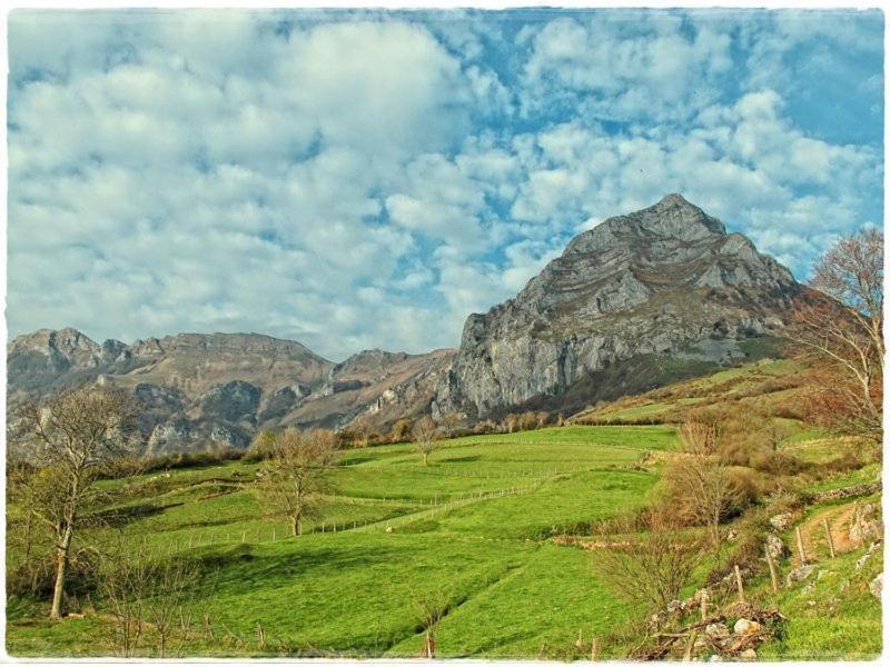 Hostal Rural Elosta Lekunberri Bagian luar foto