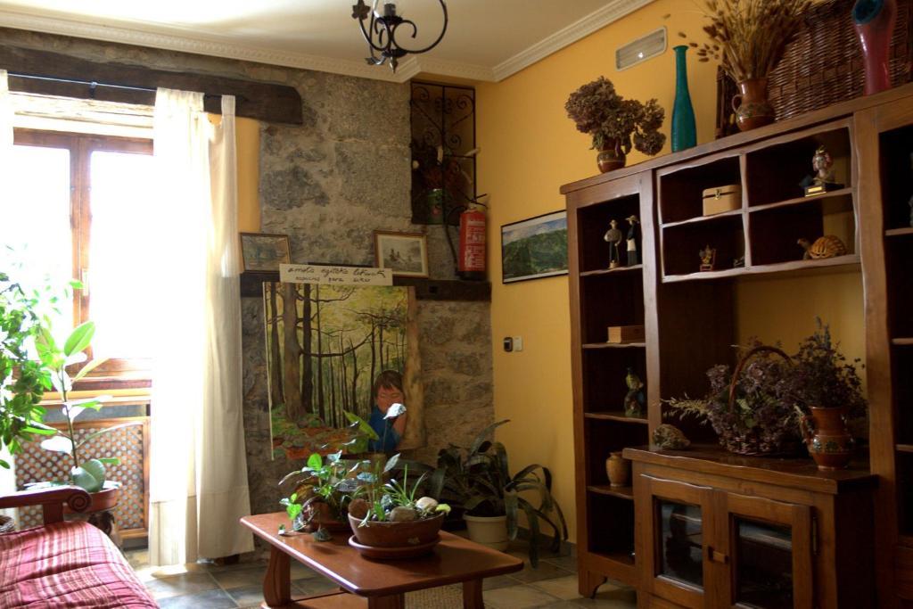 Hostal Rural Elosta Lekunberri Bagian luar foto