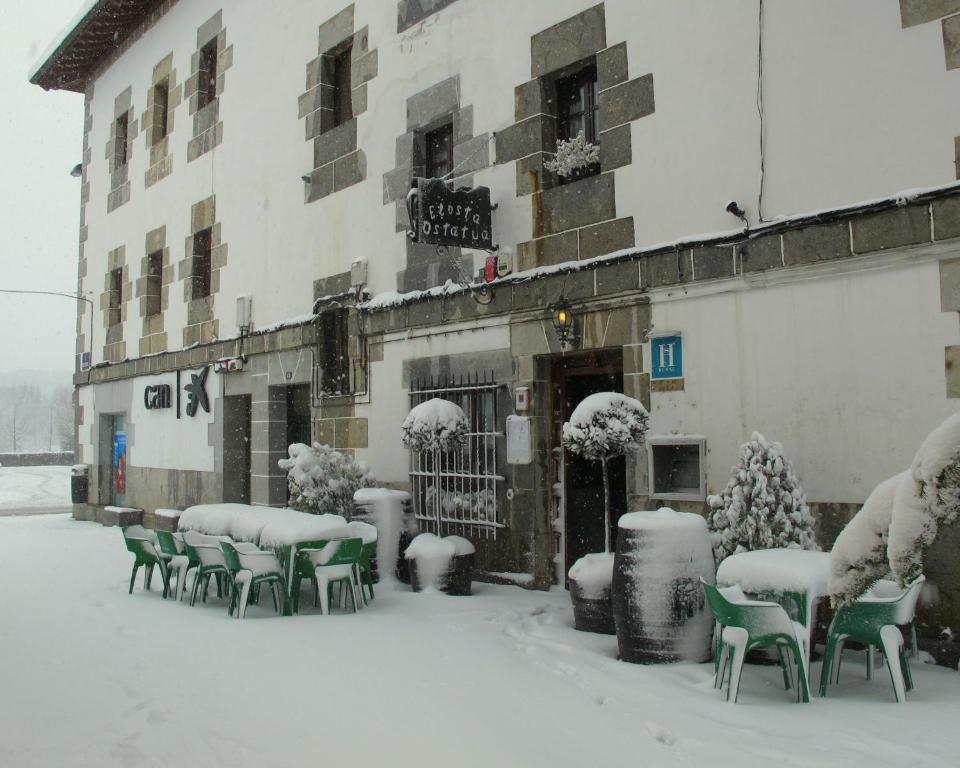 Hostal Rural Elosta Lekunberri Bagian luar foto