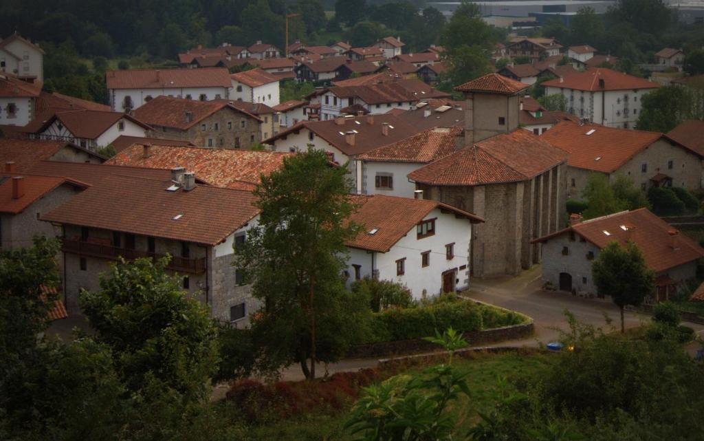 Hostal Rural Elosta Lekunberri Bagian luar foto